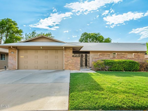 18442 N 104TH Avenue, Sun City, AZ 85373