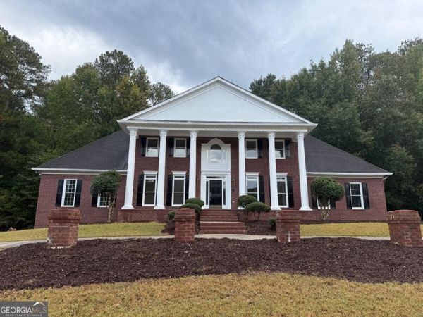 110 Emerald Lake Drive, Fayetteville, GA 30215