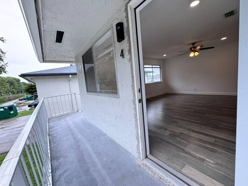 808 W Tiffany Drive, Unit 4, Mangonia Park, FL 33407 Photo