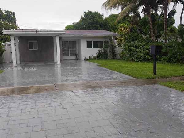 305 NW 122nd St , North Miami, FL 33168