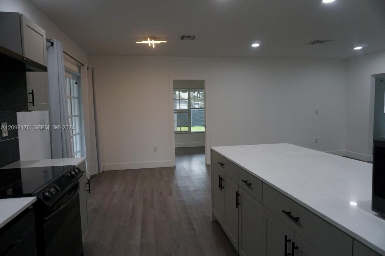 305 NW 122nd St , North Miami, FL 33168 Photo