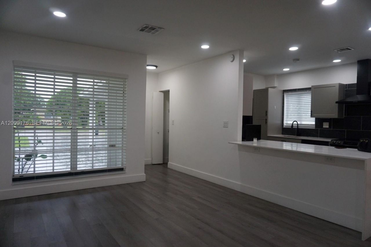 305 NW 122nd St , North Miami, FL 33168 Photo