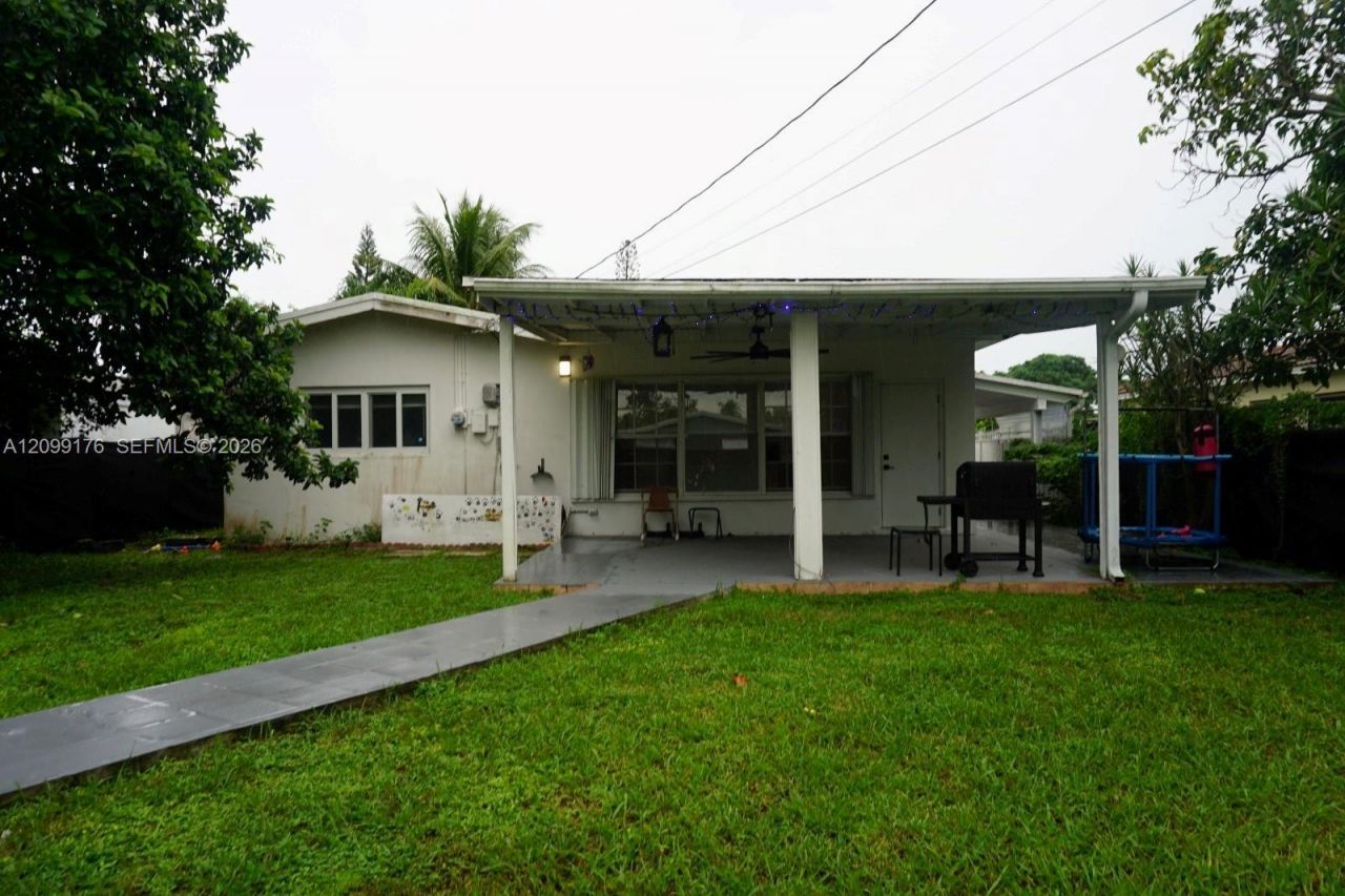 305 NW 122nd St , North Miami, FL 33168 Photo