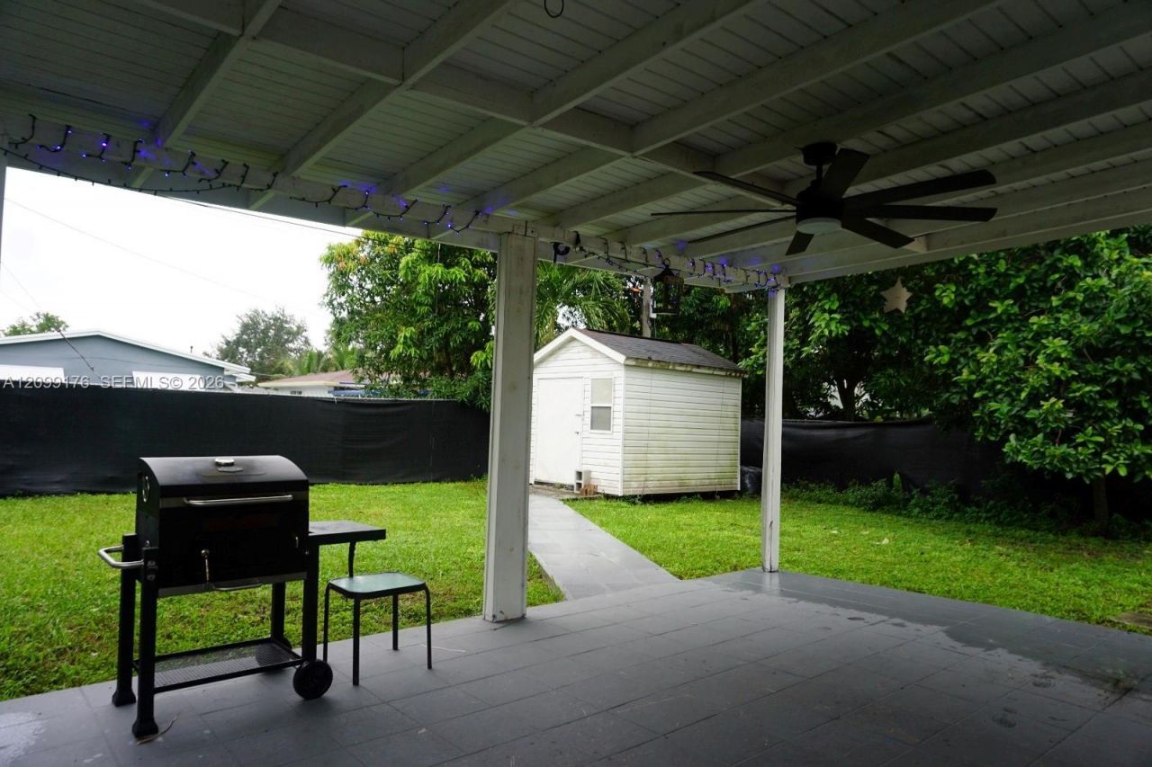 305 NW 122nd St , North Miami, FL 33168 Photo