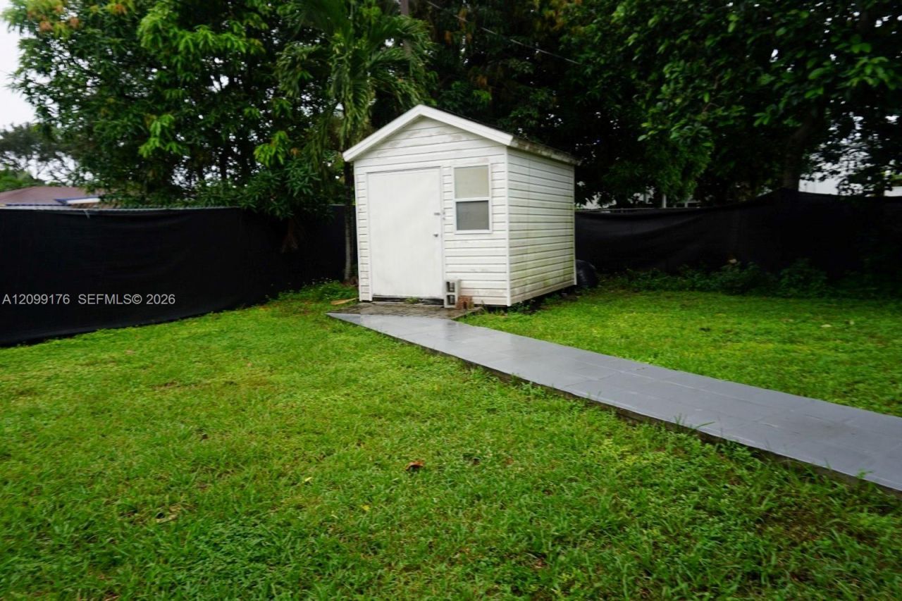 305 NW 122nd St , North Miami, FL 33168 Photo