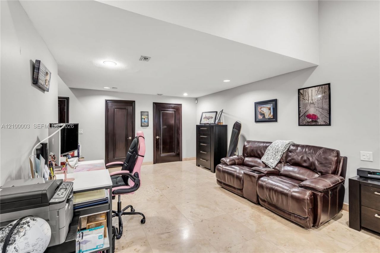 16583 NW 83rd Pl, Miami Lakes, FL 33016 Photo