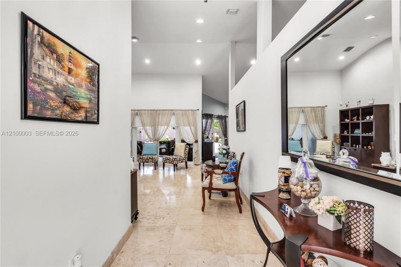 16583 NW 83rd Pl, Miami Lakes, FL 33016 Photo
