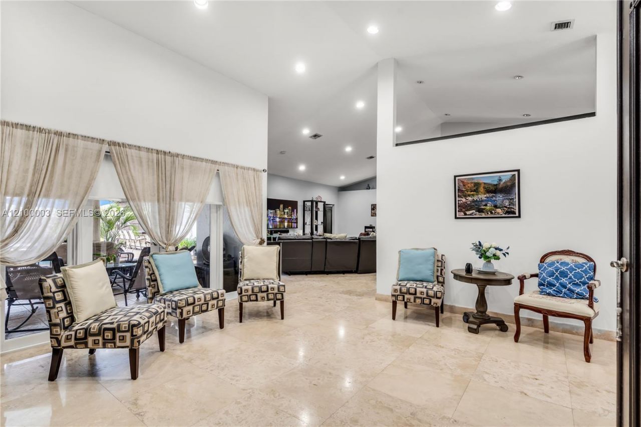 16583 NW 83rd Pl, Miami Lakes, FL 33016 Photo