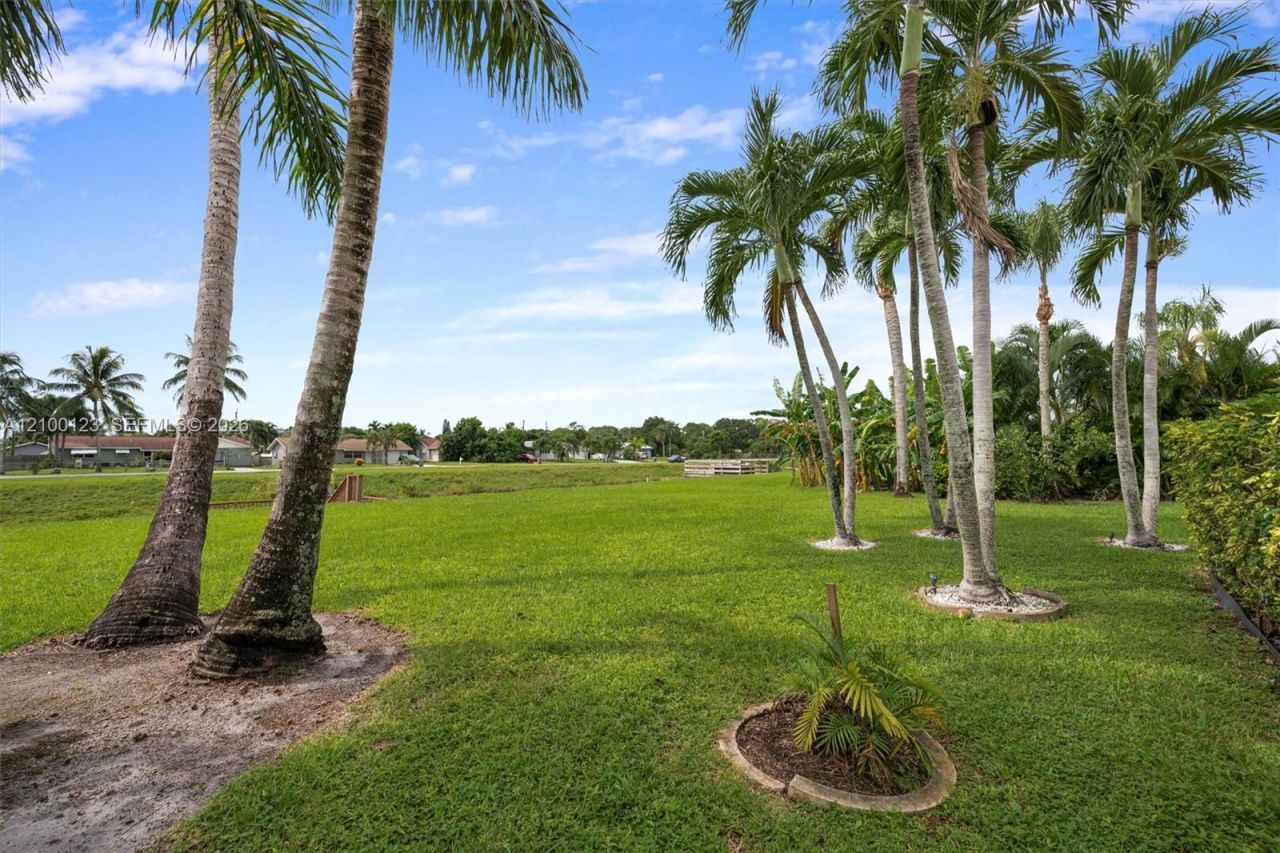 3600 Edgar Ave, Boynton Beach, FL 33436 Photo