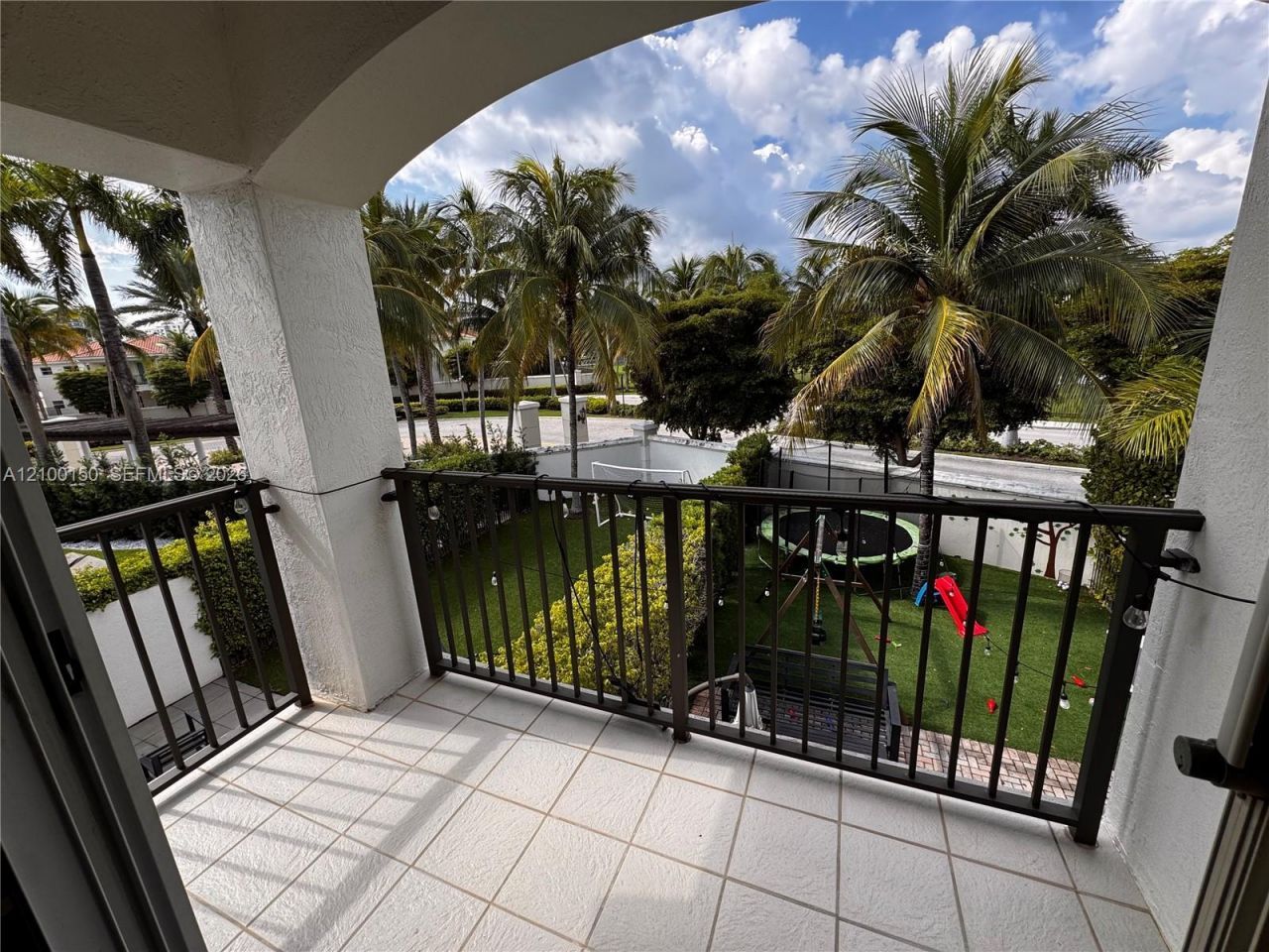 876 W Spinnaker Dr W , Unit 876, Hollywood, FL 33019 Photo