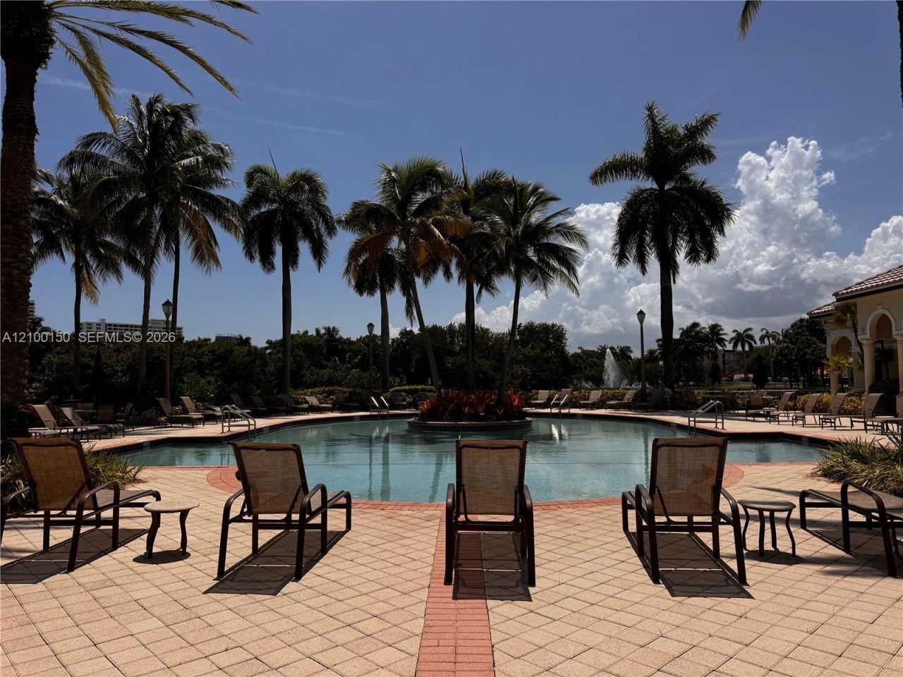 876 W Spinnaker Dr W , Unit 876, Hollywood, FL 33019 Photo