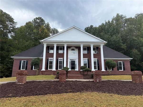 110 Emerald Lake Drive, Fayetteville, GA 30215