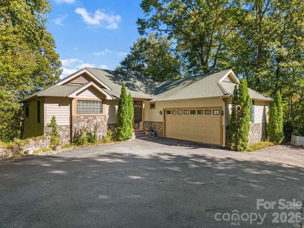 84 Silverado Trail, Whittier, NC 28789