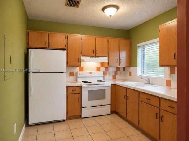 2120 SW 4th St, Miami, FL 33135 Photo