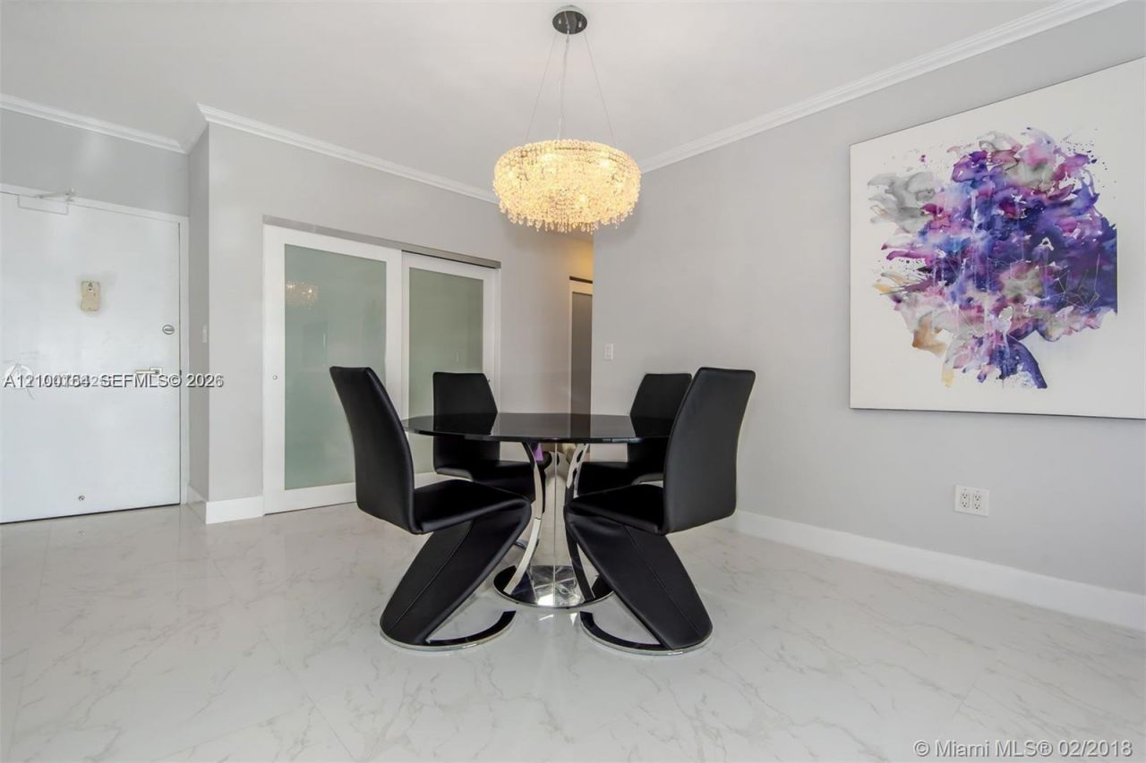 300 Bayview Dr , Unit 1102, Sunny Isles Beach, FL 33160 Photo