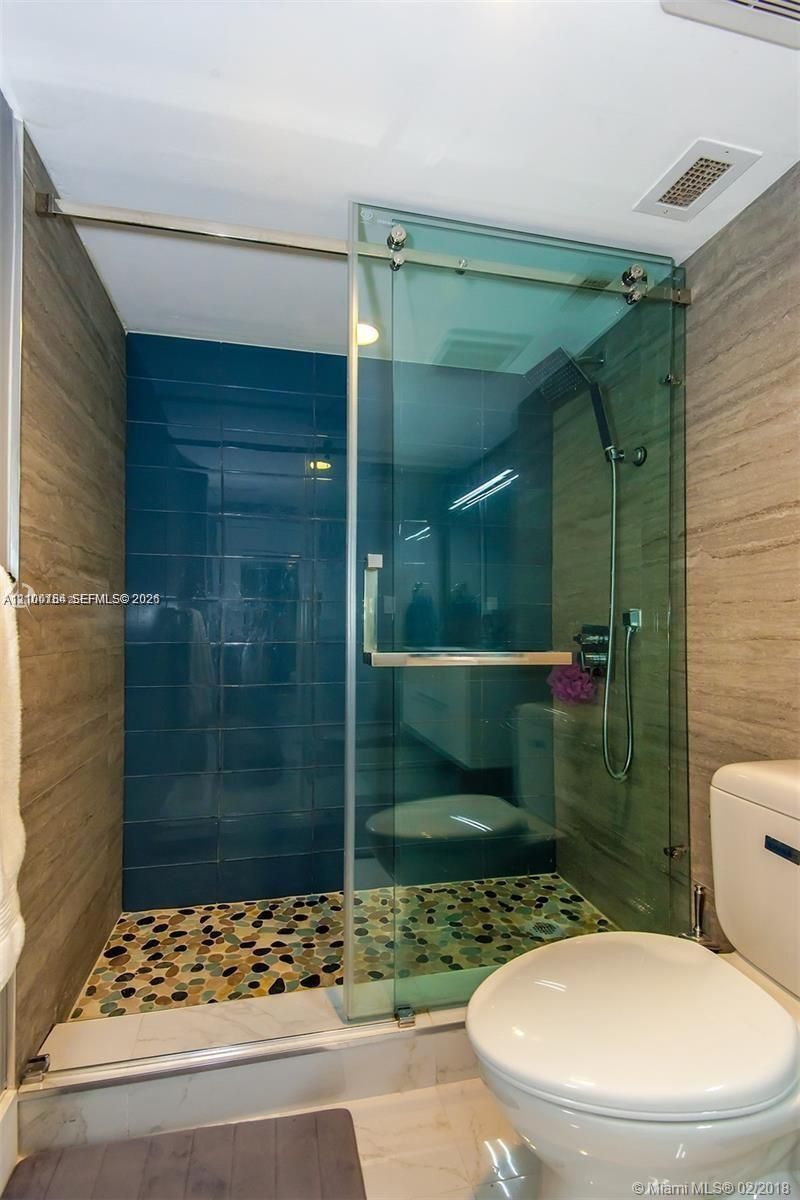 300 Bayview Dr , Unit 1102, Sunny Isles Beach, FL 33160 Photo