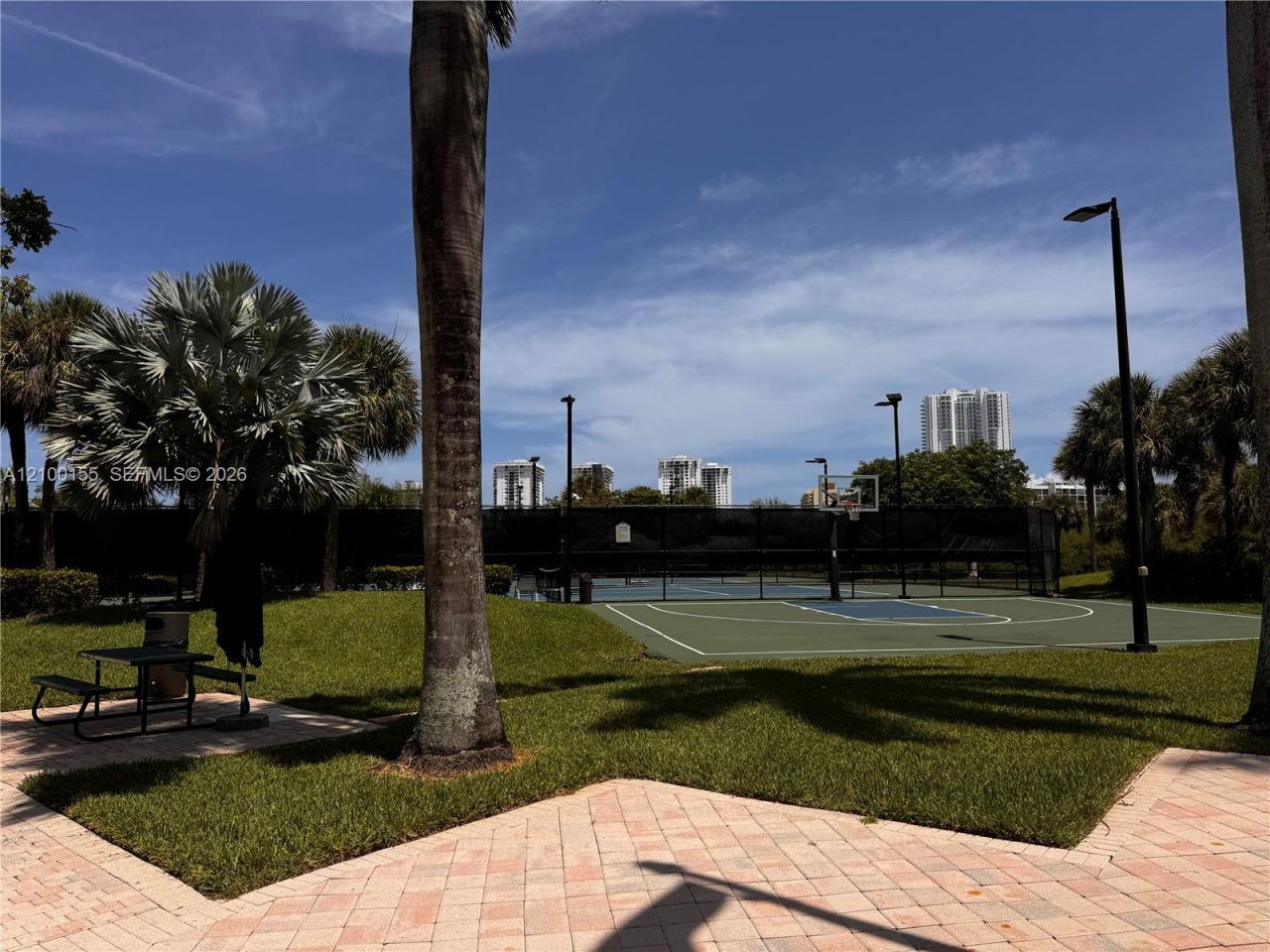876 W Spinnaker Dr W , Hollywood, FL 33019 Photo