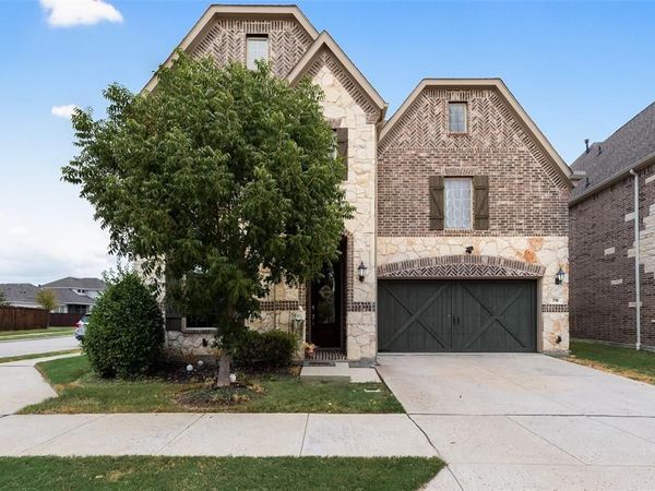 718 Waterbrook Parkway , Argyle, TX 76226