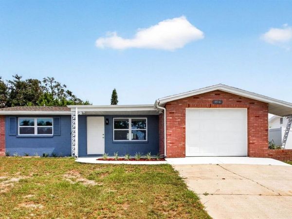 9516 GRAY FOX LANE , PORT RICHEY, FL 34668