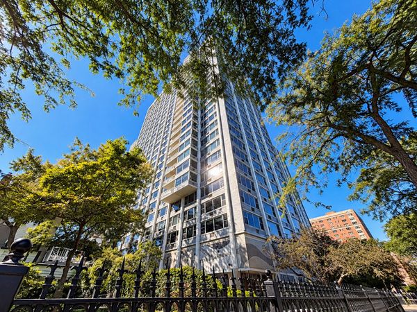4250 N Marine Drive, Unit 905, Chicago, IL 60613