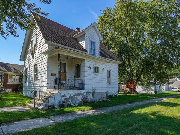 1203 S 4th Avenue , Kankakee, IL 60901