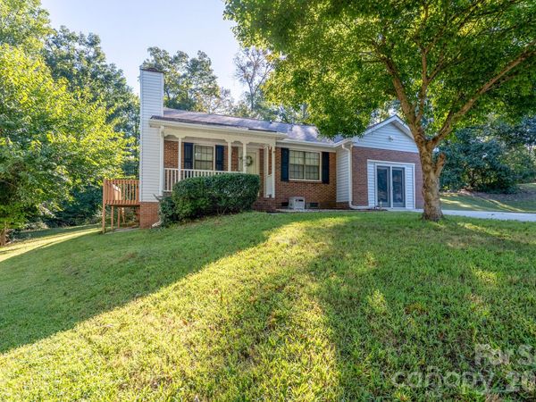 5805 Woodrock Court , Charlotte, NC 28214