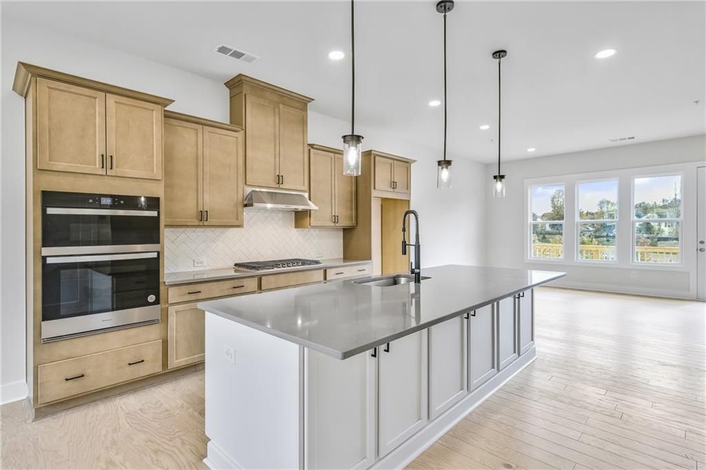 2717 Chestnut Willow Walk, Unit 65, Smyrna, GA 30080 Main Photo