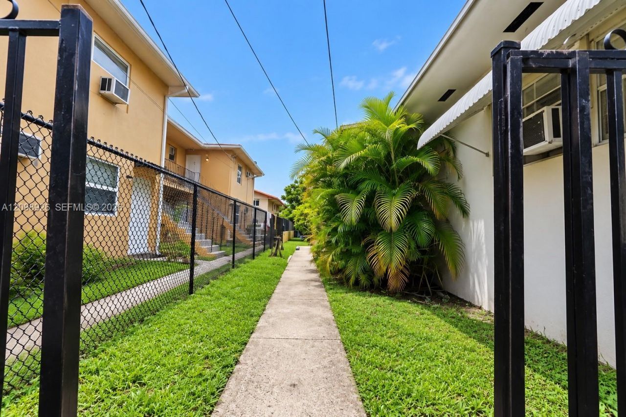 1836 SW 5th St, Miami, FL 33135 Photo