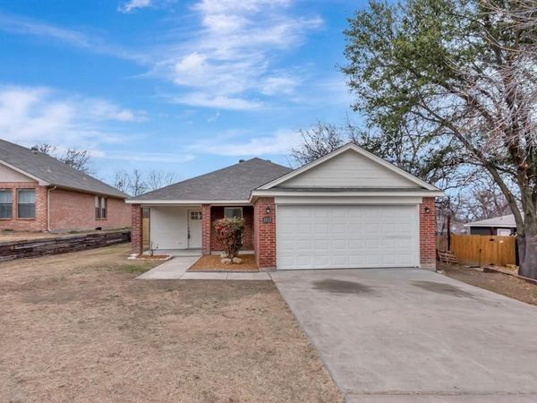8112 Arbor Avenue, Fort Worth, TX 76116