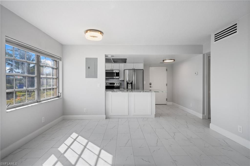 666 3rd St S, Unit 106, Naples, FL 34102 Photo