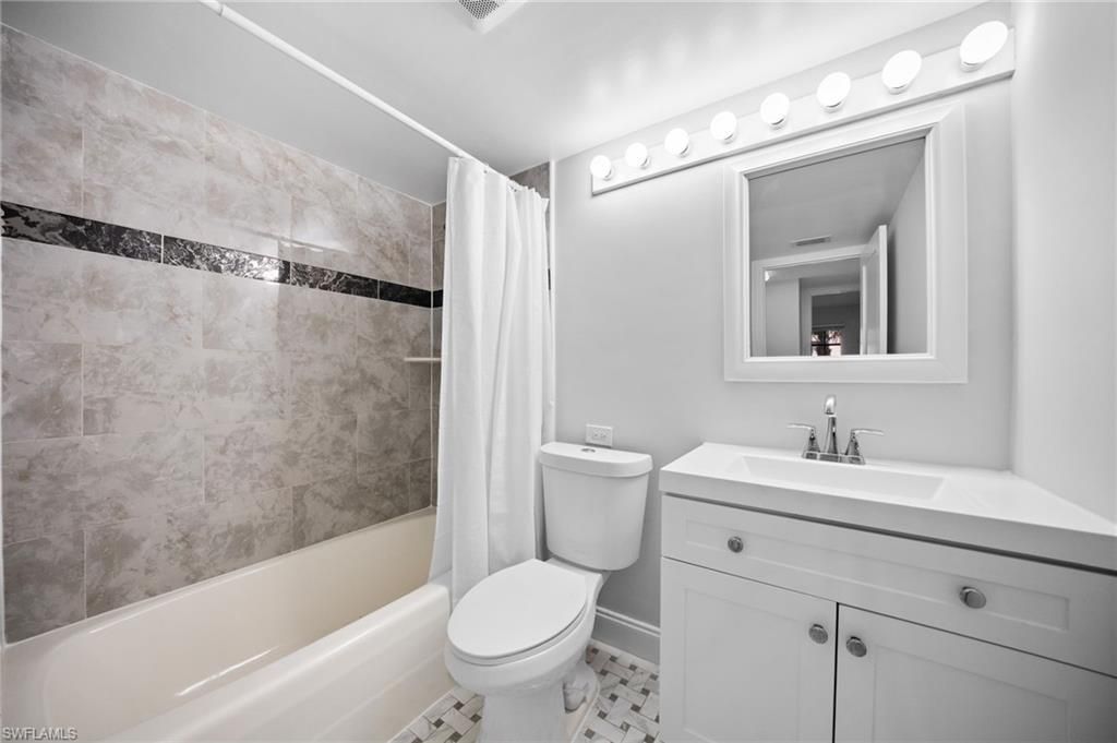 666 3rd St S, Unit 106, Naples, FL 34102 Photo