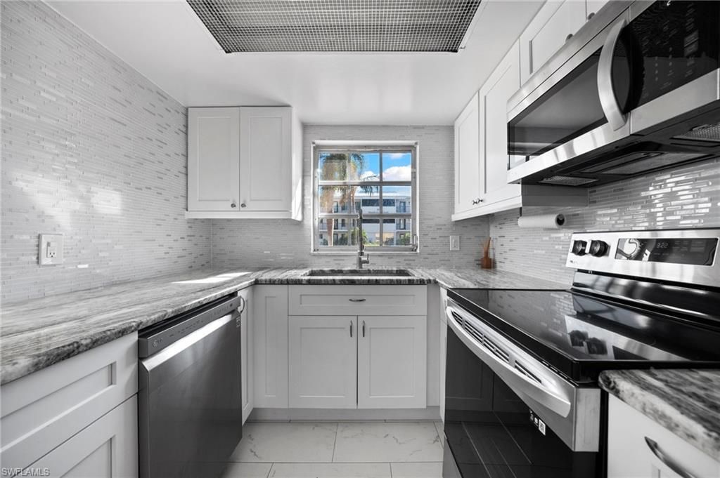 666 3rd St S, Unit 106, Naples, FL 34102 Photo