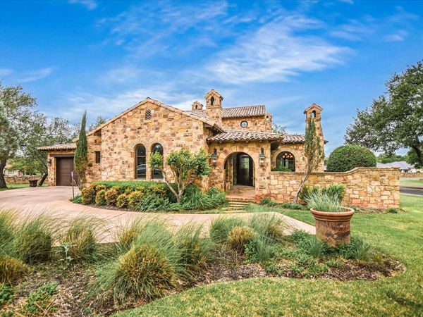 100 Milagro, Horseshoe Bay, TX 78657