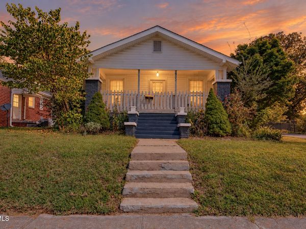 900 West Hillcrest Drive, Johnson City, TN 37604