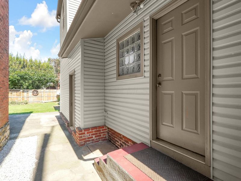 1319 Hunter Avenue, Columbus, OH 43201 Photo 51