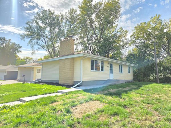 5201 W 84th Street , Bloomington, MN 55437