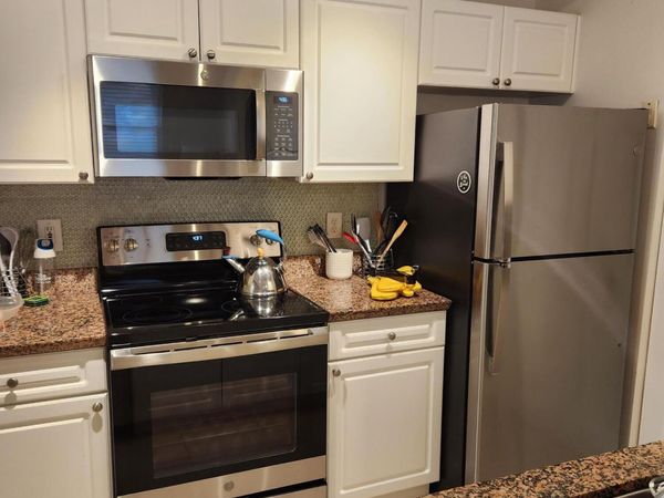 580 S Sapodilla Avenue, Unit 106, West Palm Beach, FL 33401