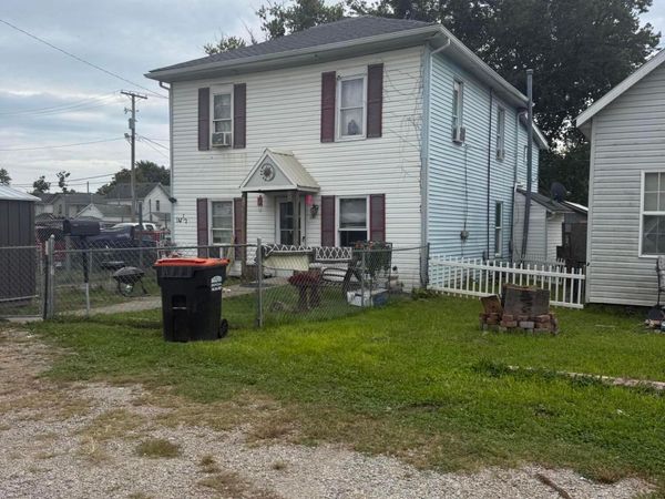 145 W Railroad Street , Newark, OH 43055