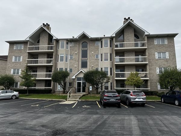 7751 Bristol Park Drive, Unit 4NW, Tinley Park, IL 60477
