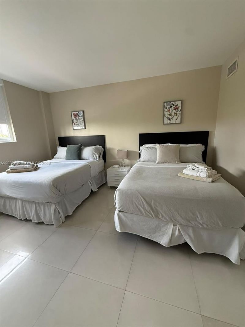 19370 Collins Ave , Unit 418, Sunny Isles Beach, FL 33160 Photo