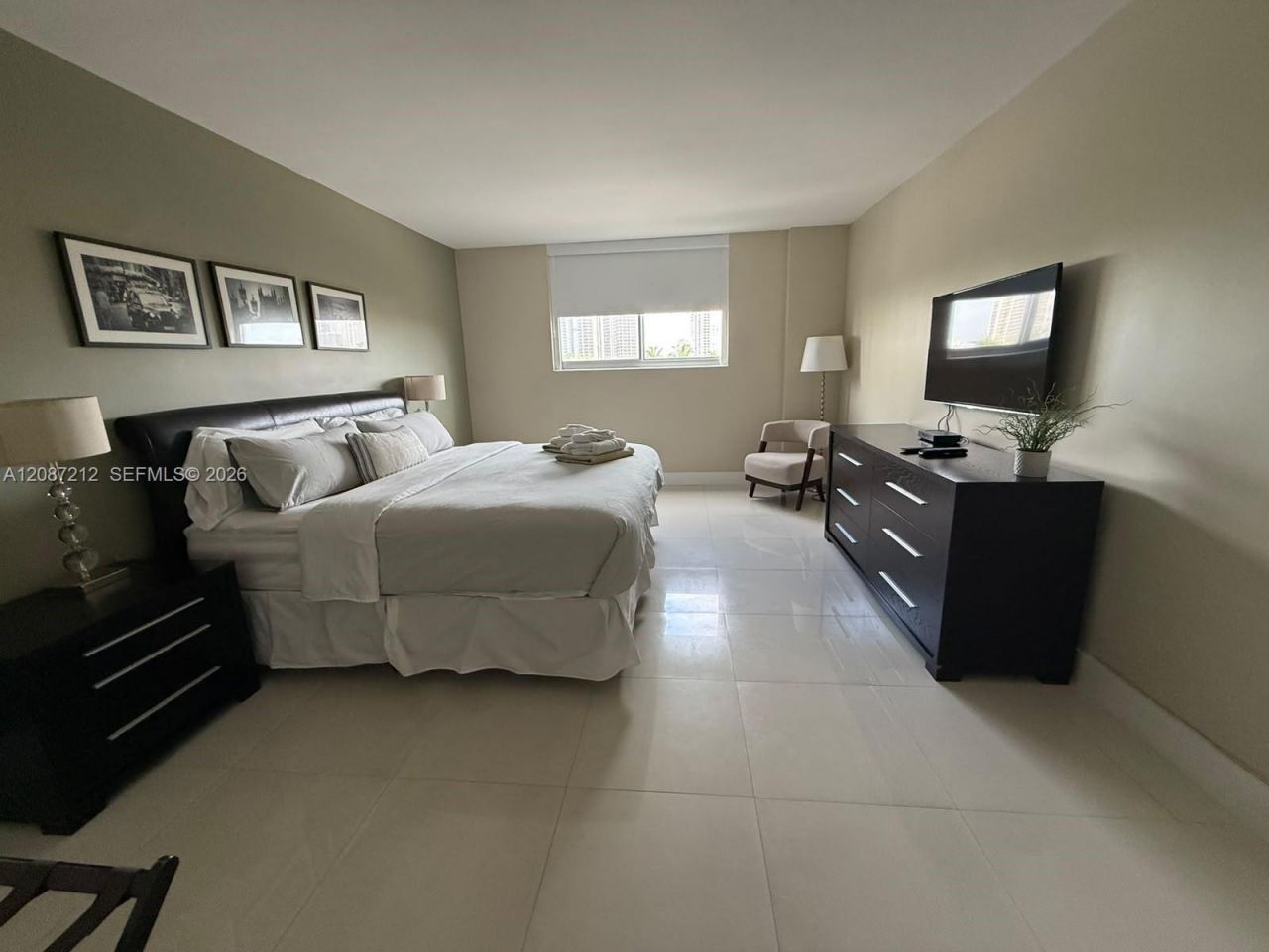 19370 Collins Ave , Unit 418, Sunny Isles Beach, FL 33160 Photo