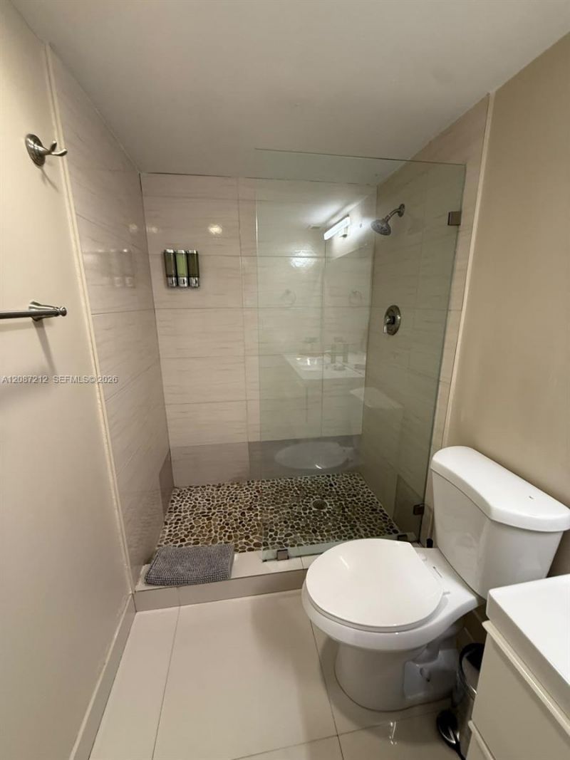 19370 Collins Ave , Unit 418, Sunny Isles Beach, FL 33160 Photo