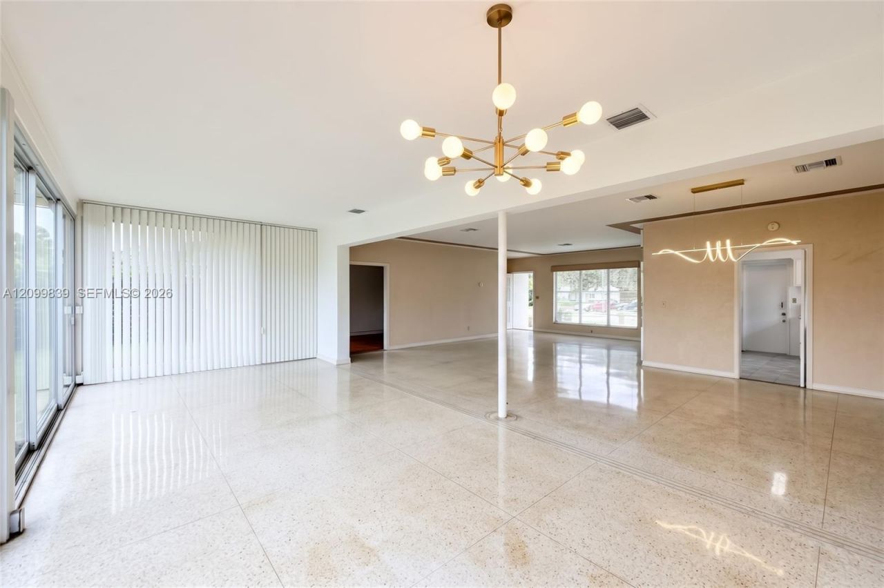 4535 N Jefferson Ave, Miami Beach, FL 33140 Photo