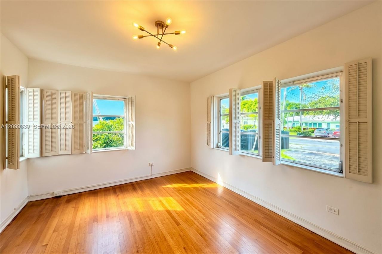 4535 N Jefferson Ave, Miami Beach, FL 33140 Photo