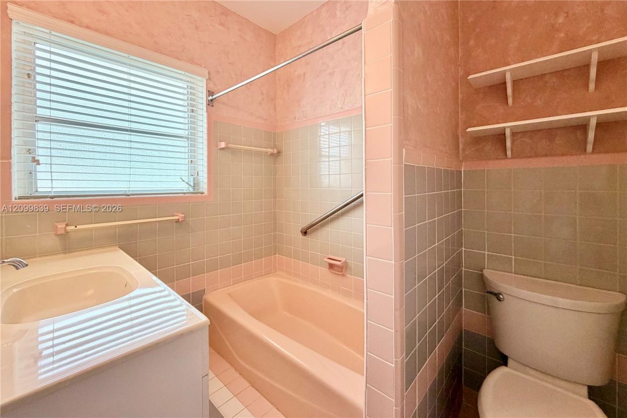 4535 N Jefferson Ave, Miami Beach, FL 33140 Photo