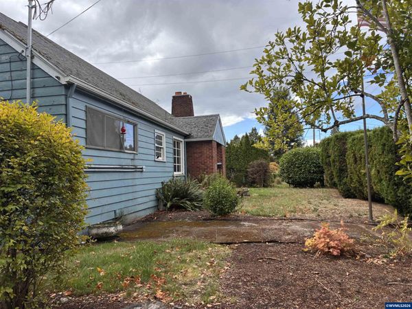 857 Monmouth St, Independence, OR 97361