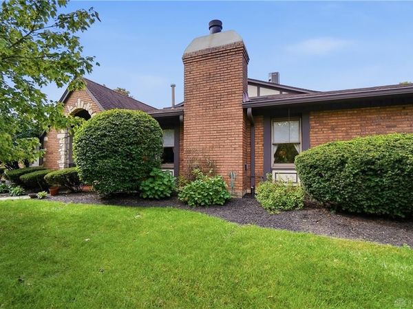 7061 Fallen Oak, Centerville, OH 45459