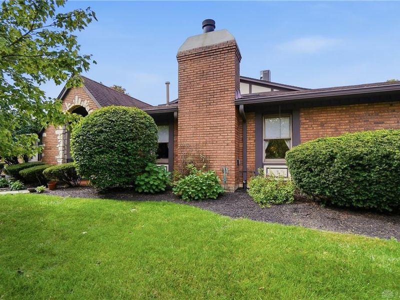 7061 Fallen Oak, Centerville, OH 45459 Photo 1