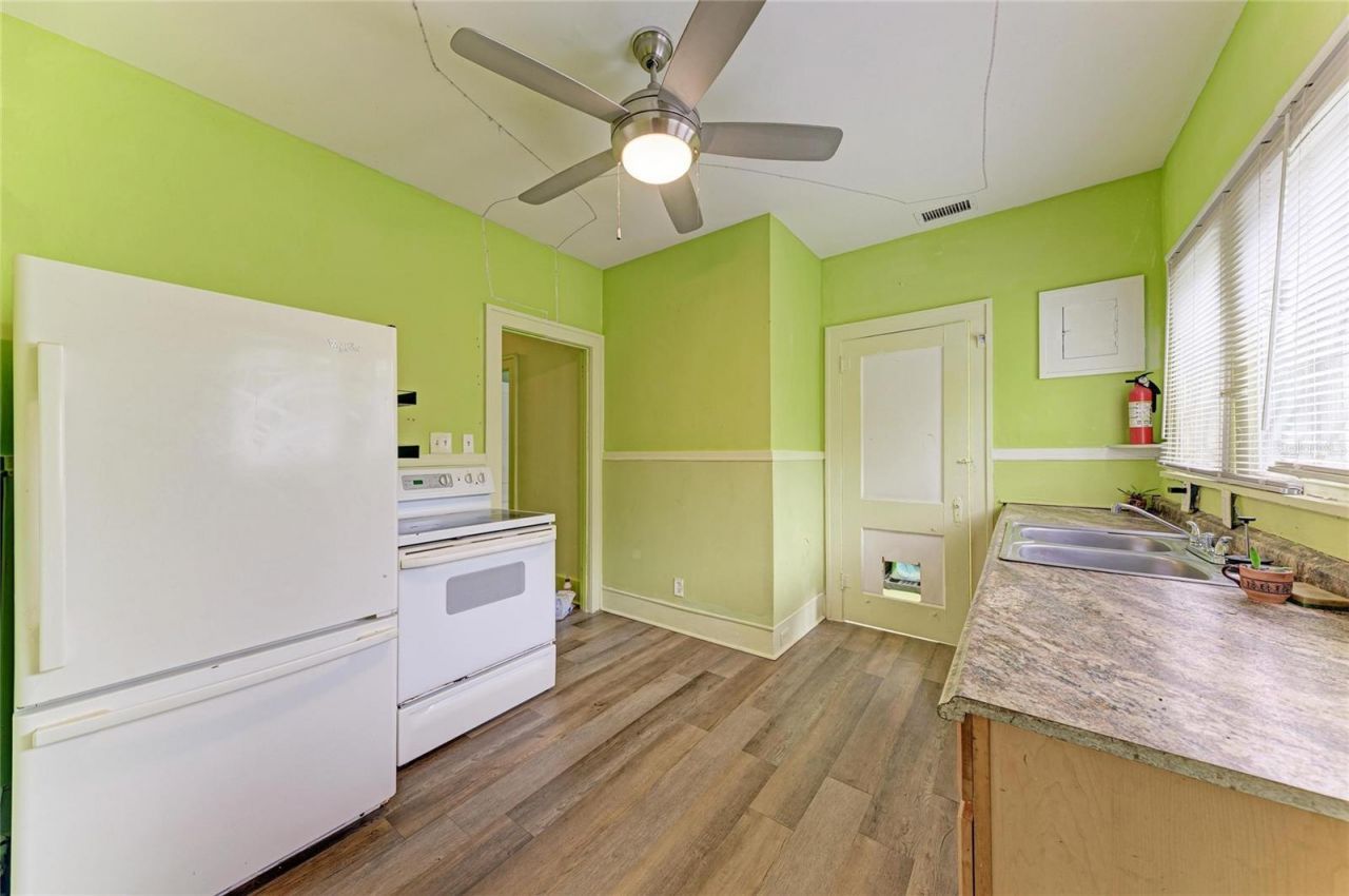 1005 16th Avenue S, Saint Petersburg, FL 33705 Photo