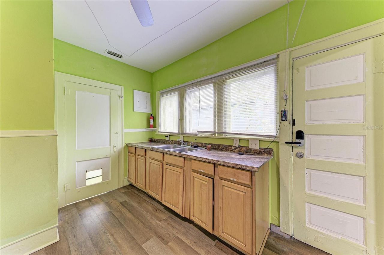 1005 16th Avenue S, Saint Petersburg, FL 33705 Photo